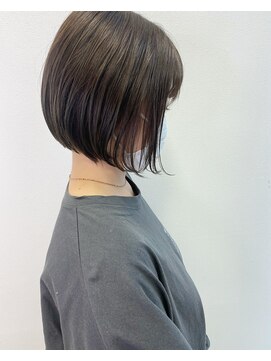 カミエ(kamie) ＊小顔シルエットのミニボブ シアベージュ 三宮美容室 神戸
