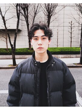 メリケンビューティーパーラー コウベ(MERICAN BEAUTY PARLOR KOBE) メンズアットセンターパートニュアンスパーマ韓国マッシュ