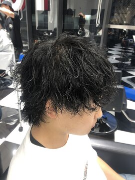 オーシャントーキョー(OCEAN TOKYO) ツイスパマッシュ(刈り上げツーブロック黒髪パーマ)