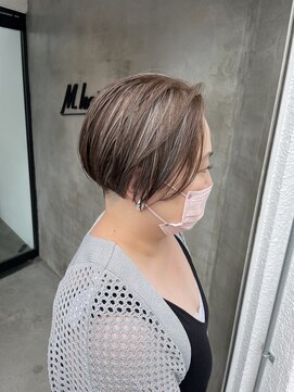 エムドットヘアーサロン(M. hair salon) 【門田美穂】ハンサム刈り上げショート+ホワイトハイライト♪