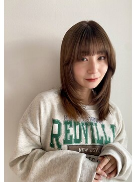 ジーナ(ZINA) 顔周りレイヤー×ミディアム