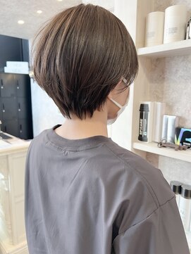 キャアリー(Caary) 福山市美容室Caary丸みショートヘア透明感くすみブラウンカラー