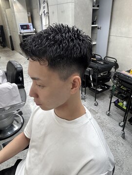 クロム トウキョウ ザ バーバーアルト 神保町店(CHROM TOKYO the Barber ALT) アイロンパーマ/ショートスタイル/神保町