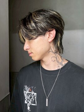 アルバム 銀座(ALBUM GINZA) フェザーパーマサーフカール刈り上げセンターパート_ba568011