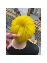 クラビス プラチノ(CLAVIS PRATINO)&nbsp;高発色カラー　派手髪　メンズカット　ネオンイエロー　ブリーチ