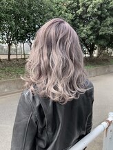 ノーム(Norm) Norm横浜 バレイヤージュハイライト☆