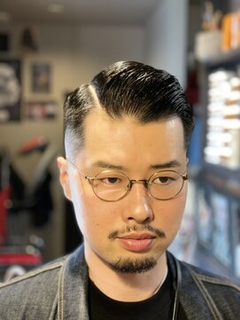 バーバー スタジオ ラフテル(Barber Studio RAFTEL) パートスタイル
