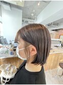 インナーカラー外はねミニボブ