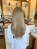 ギャラクシー ヘアードレッサーズ(galaxy hairdressers)&nbsp;ハイトーンミルクティーベージュ