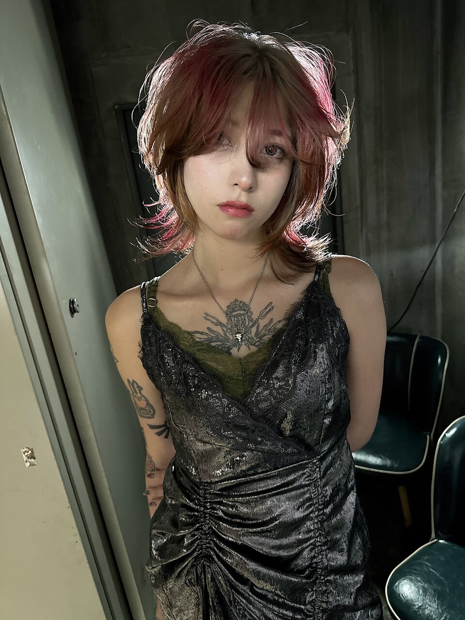 シャギーウルフカットレイヤーカッショートウルフボブウルフ