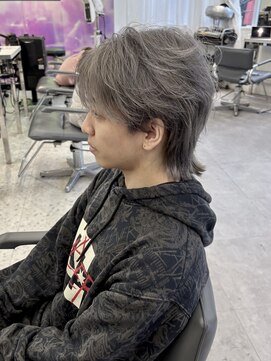 ユーフォリア 渋谷グランデ(Euphoria SHIBUYA GRANDE) ハイトーンメンズ　ホワイトシルバー　センターパート