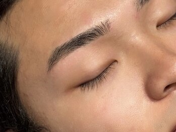 エピ(epi)の写真/顔の印象を左右する眉毛のお手入れはプロにお任せ！骨格に合わせてデザインを決める為、あなたにぴったり♪