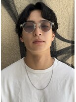 アンプ(amp)&nbsp;センターパート　シャドウパーマ