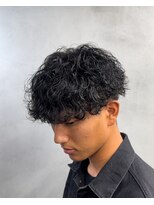 フィフス トウキョウ (fifth TOKYO) 渋谷波巻きパーマメンズセンターパートウルフマッシュカット