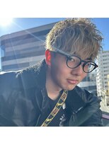 ロミーオム 本厚木(ROMMY. Homme)&nbsp;刈り上げツーブロックハイトーンメンズヘア