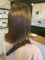 アミィヘアー(Ami Hair)&nbsp;透明感ベージュ×切りっぱなしボブ