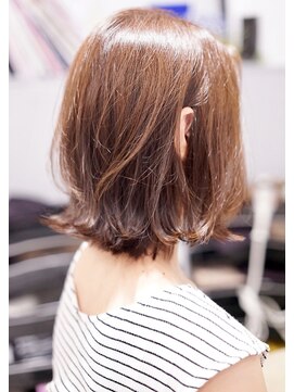 ミッシェル アフロート(michelle afloat) 20代30代40代ふんわり外ハネひし形簡単まとまるツヤカーブカット