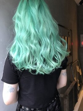 ジーナ オモテサンドウ(XENA) ホワイトグリーン