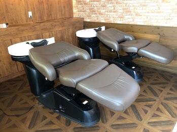 ANAZA hair　なんば　高島屋前店 【アナザ　ヘアー】