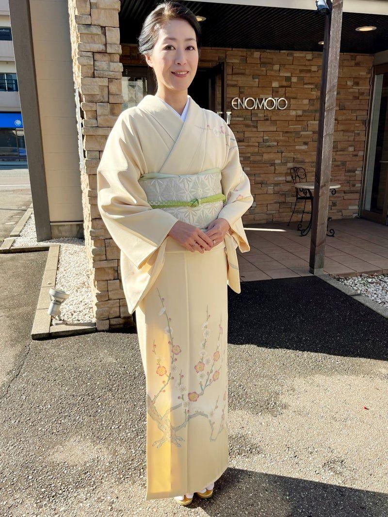 大人上品ヘアセット 和装着物 シンプル編みお団子ヘアスタイル