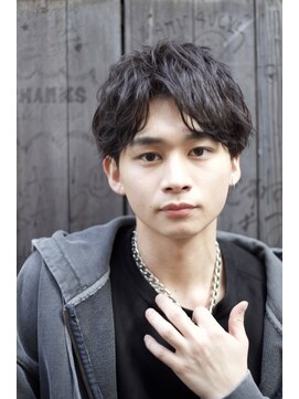 ユーフォリア 渋谷グランデ(Euphoria SHIBUYA GRANDE) 束感マッシュ　フェザーショート　ツイストスパイラルパーマ