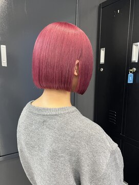 ホワイト 梅田(white) #チェリーピンク×ミニボブ