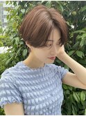 ハンサムショート レイヤー ベージュカラー おしゃれ カット