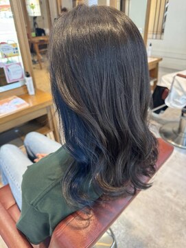 ルシュカイチマルニ(Rasca102) Rasca◆インナーカラー/ブルーカラー/ミディアムヘア