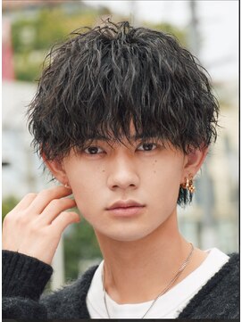 フィフス トウキョウ (fifth TOKYO) 渋谷ツイストスパイラルパーマメンズカットラウンドマッシュ30代