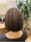 切りっぱなしボブ×ハイライト