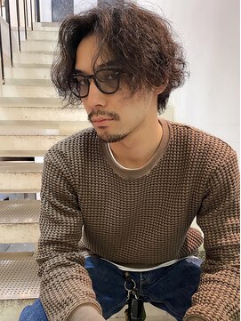 アクシス ナゴヤ(AXIS NAGOYA) 北野刈り上げセンターパート/波巻きツイストスパイラル/名駅