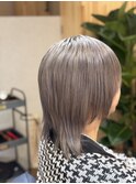 シルバーグレージュウルフ