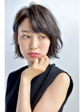 フィエル(Fier) 堀江/耳にかけて女性らしさをアップ♪外はねボブ