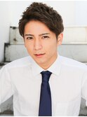 スーツ短髪ツーブロック束感モテる黒髪シークレットパーマ流行