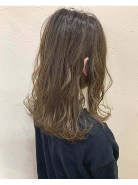 ヘアーデザイン ルシア(Hair Design Lucia) ロングレイヤー×ナチュラルグラデーション