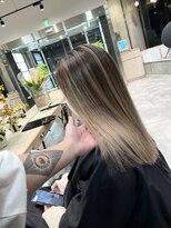 ココ 原宿(KOKO)&nbsp;#黒髪#小顔#クラゲヘアー#オリーブグレー#ココアベージュ