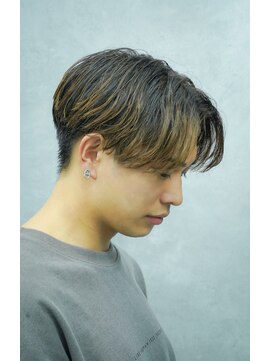 クロムトウキョウ ザ バーバー ネオン 新宿店(CHROM TOKYO the Barber ne/on) ニュアンスパーマ/センターパート