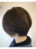 前下がりナチュラルショート