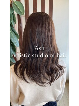 アッシュ アーティスティック スタジオ オブ ヘア(Ash artistic studio of hair) ロング×大人ベージュ