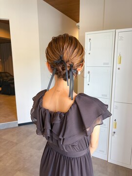 スリーバイザサロン(THREE by the salon) コンパクトシニヨン♪