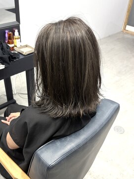 チーク(CHiiK) 白髪ぼかしハイライト