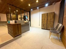 オーブ ヘアー ラクス 彦根2号店(AUBE HAIR lacus)の雰囲気（開放感のある明るい店内で、くつろぎの時間）