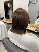 クラン 岡本(Chlan)&nbsp;艶カラーオリーブベージュ　ストレートロブ