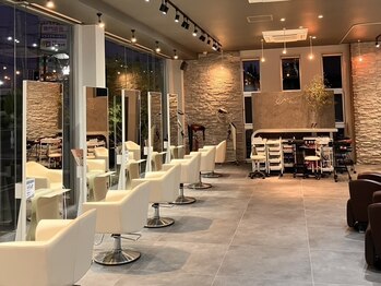 EMA NEXUS【エマネクサス】の写真/【360℃美シルエット】骨格を見極めた緻密なカットで理想のショート・ボブを叶える高い技術とデザイン力◎