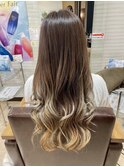 グラデーションカラーベージュ
