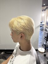 ノイ(NOI)&nbsp;メンズカットブリーチセンターパートナチュラルセンターパート