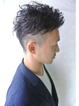 ムーンジェジェ(moon jeje) クセを楽しむ!大人な質感ツーブロックスタイル★ 藤原