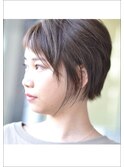 シースルーバングのショートスタイル