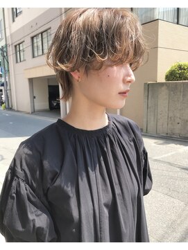 ムジーク(Musiiik) ショートウルフとクリーミーベージュ