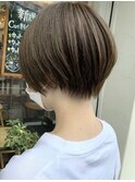襟足シュッと丸みショート